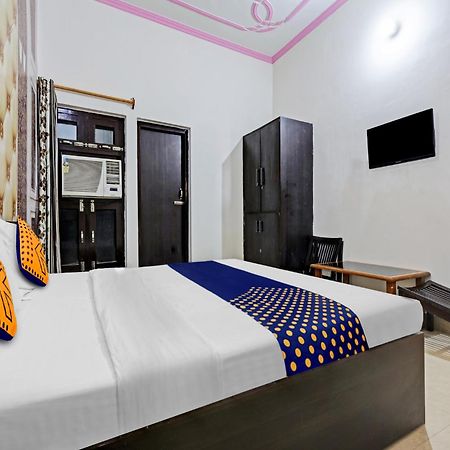 Spot On 81167 Hotel Asdr Rudrapur Екстериор снимка