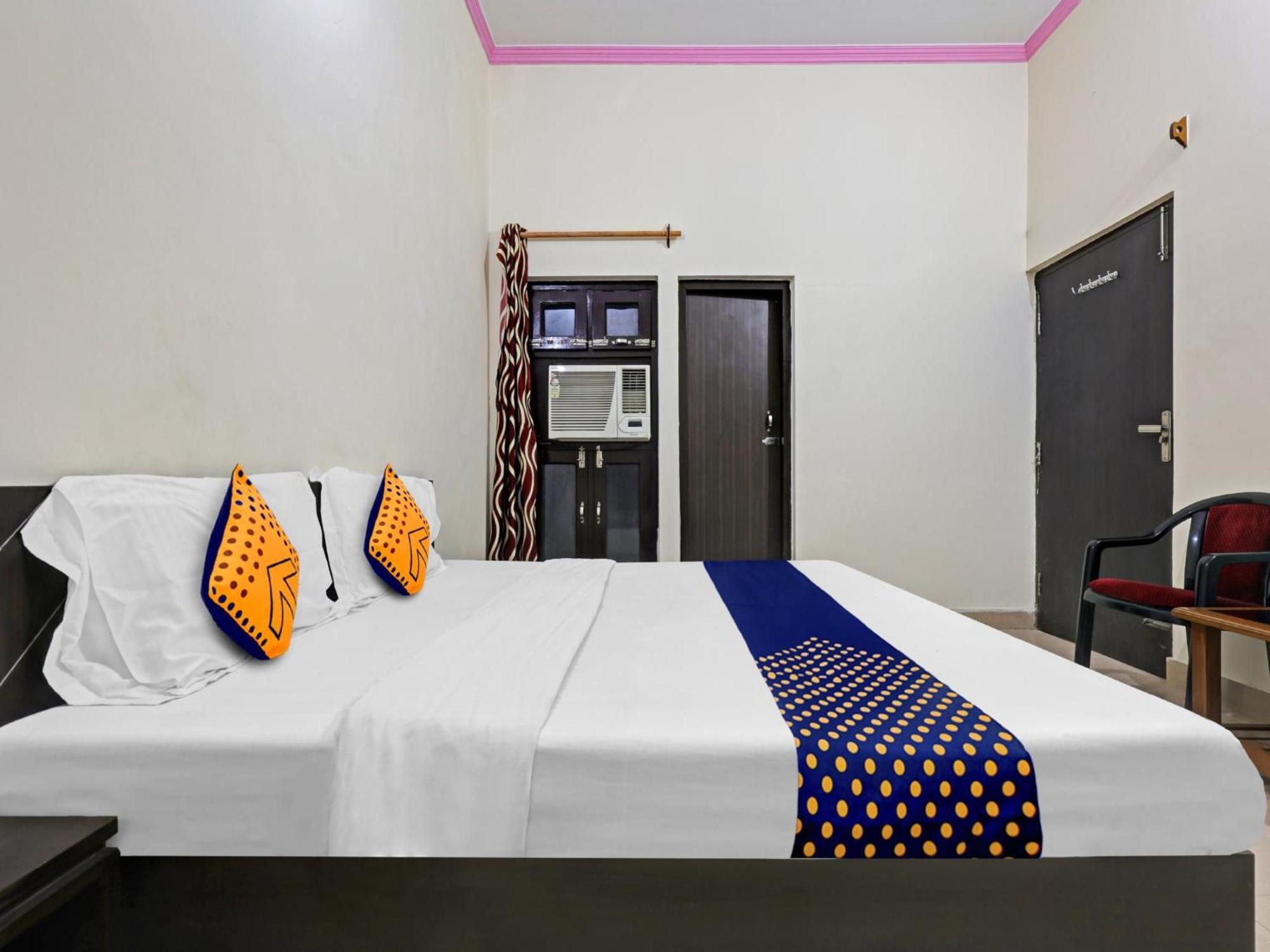 Spot On 81167 Hotel Asdr Rudrapur Екстериор снимка