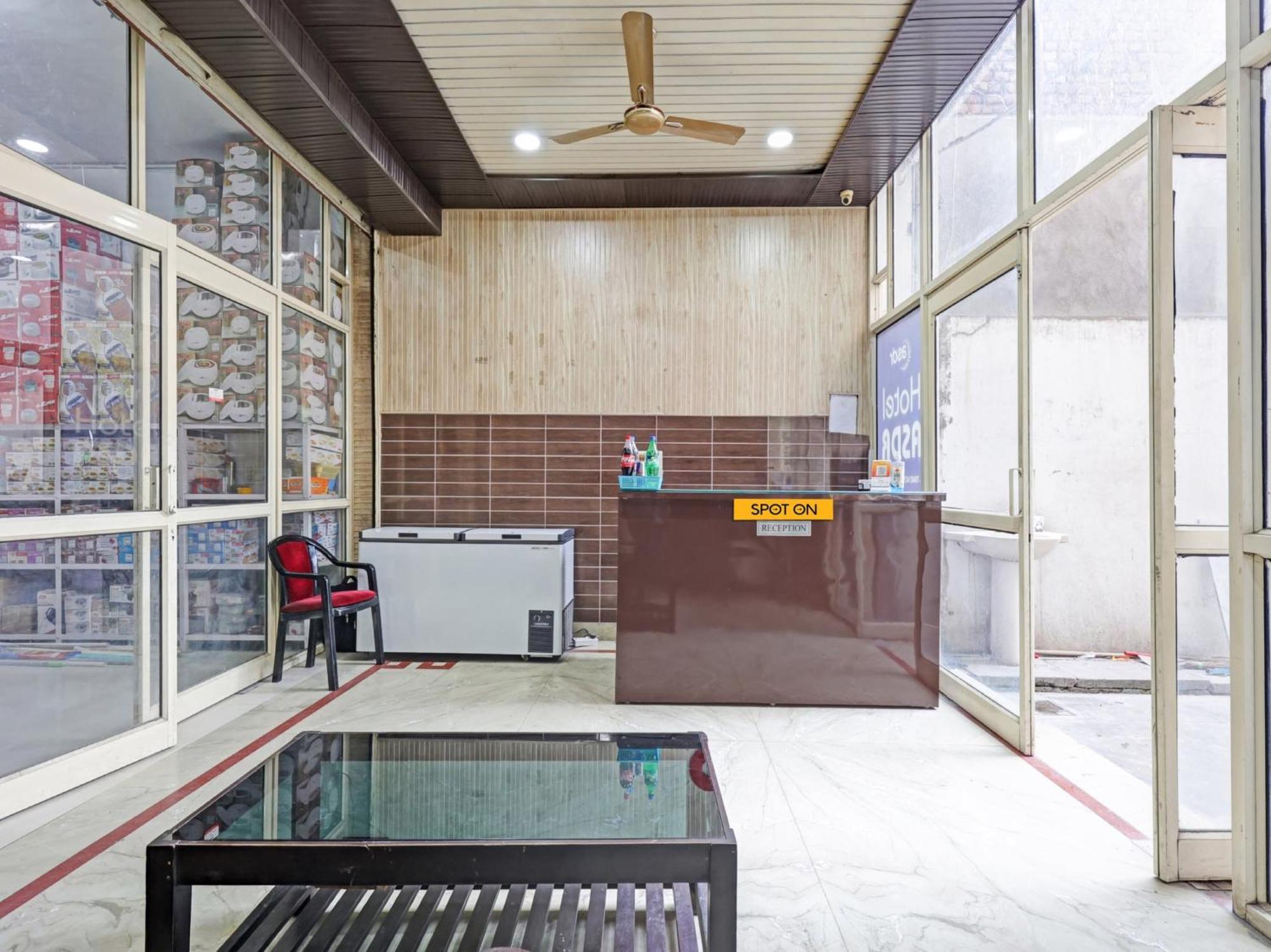 Spot On 81167 Hotel Asdr Rudrapur Екстериор снимка