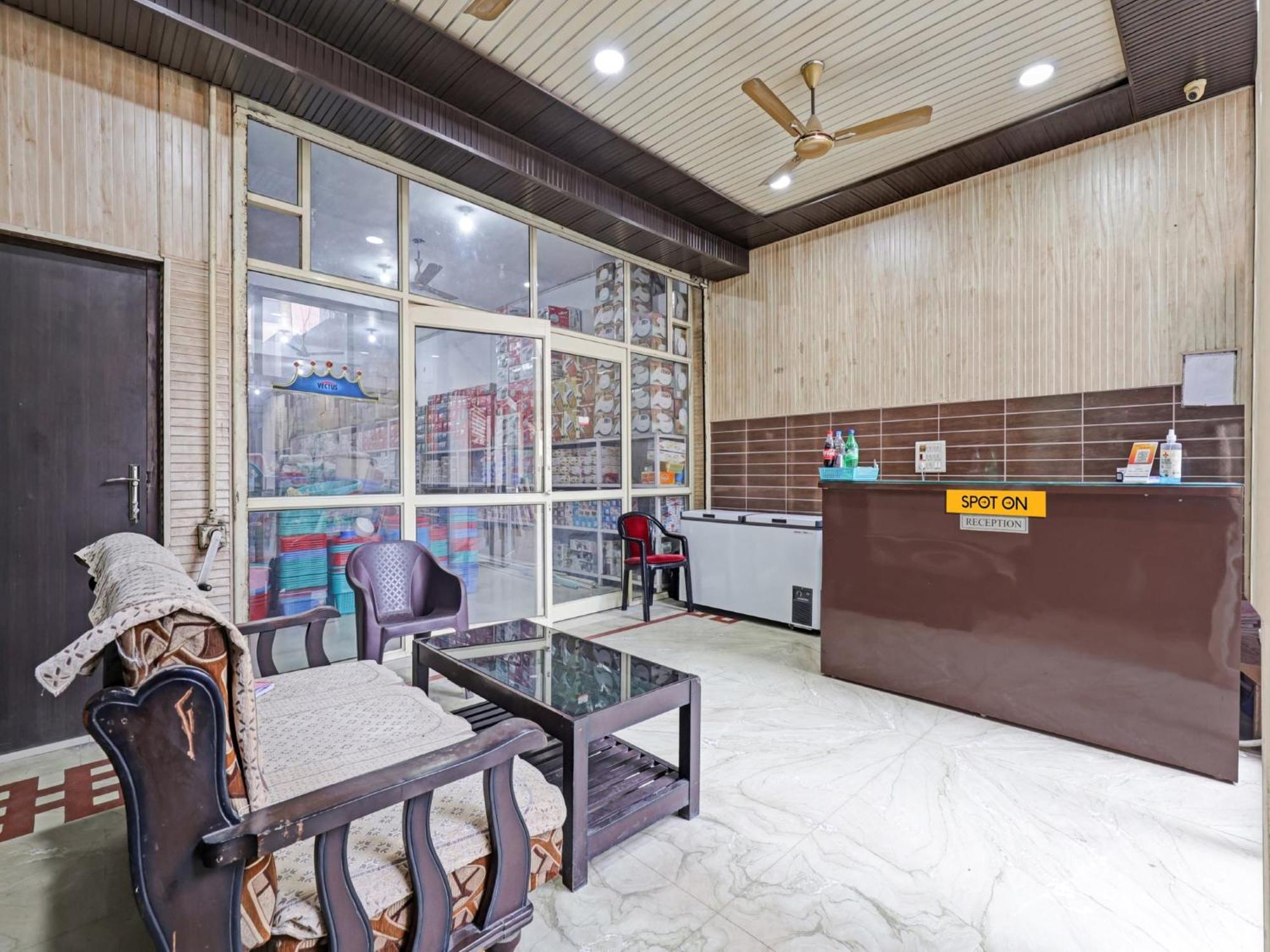 Spot On 81167 Hotel Asdr Rudrapur Екстериор снимка