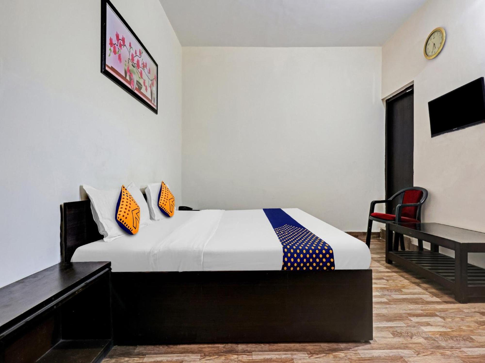 Spot On 81167 Hotel Asdr Rudrapur Екстериор снимка