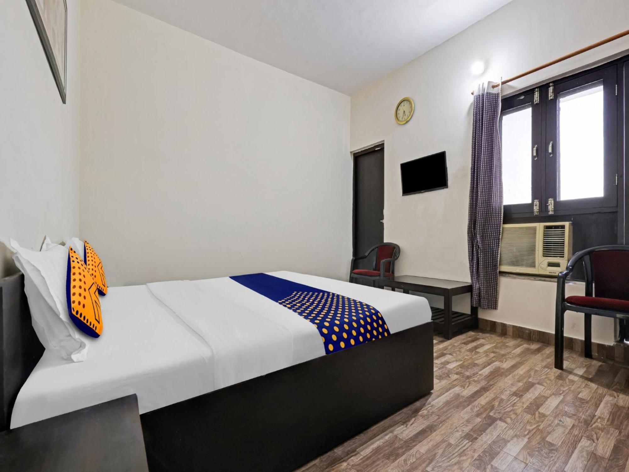 Spot On 81167 Hotel Asdr Rudrapur Екстериор снимка