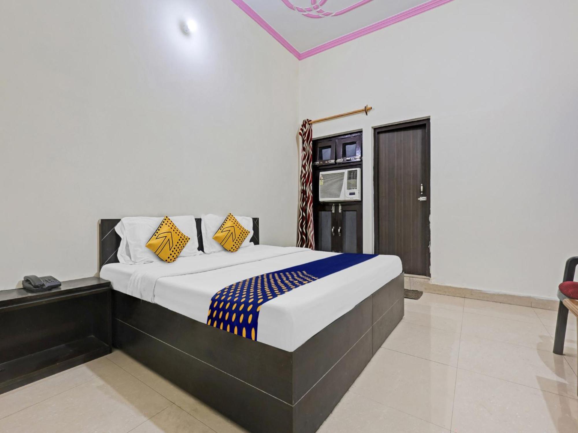 Spot On 81167 Hotel Asdr Rudrapur Екстериор снимка